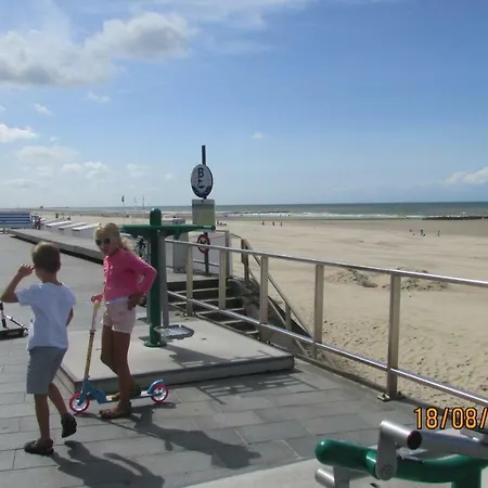 Toplocatie Middelkerke Frontal Sea View Exterior photo