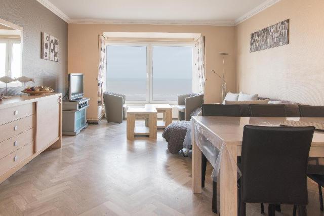 Apartment Toplocatie Frontal Sea View Middelkerke